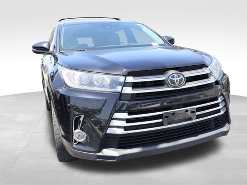 Used 2018 Toyota Highlander Limited AWD/4WD image 11