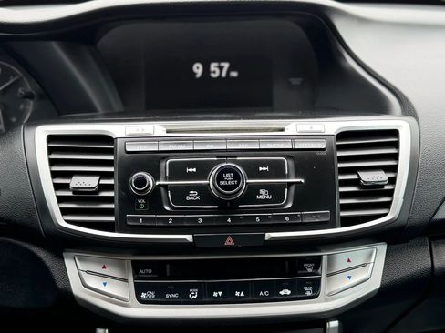 Used 2014 Honda Accord Sport image 26