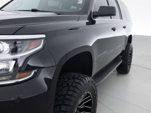 Used 2015 Chevrolet Suburban LT w/ Luxury Package image 11
