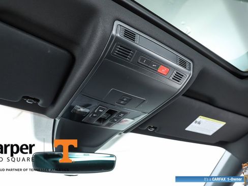 Used 2024 Volkswagen Tiguan SEL R-Line image 27