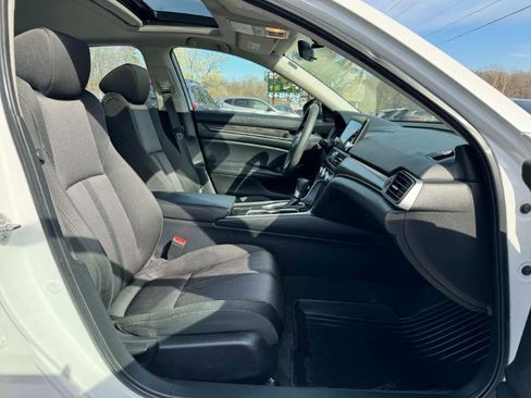 Used 2019 Honda Accord EX image 14