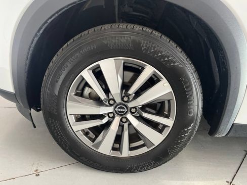 Used 2026 Nissan Pathfinder SL AWD/4WD image 14
