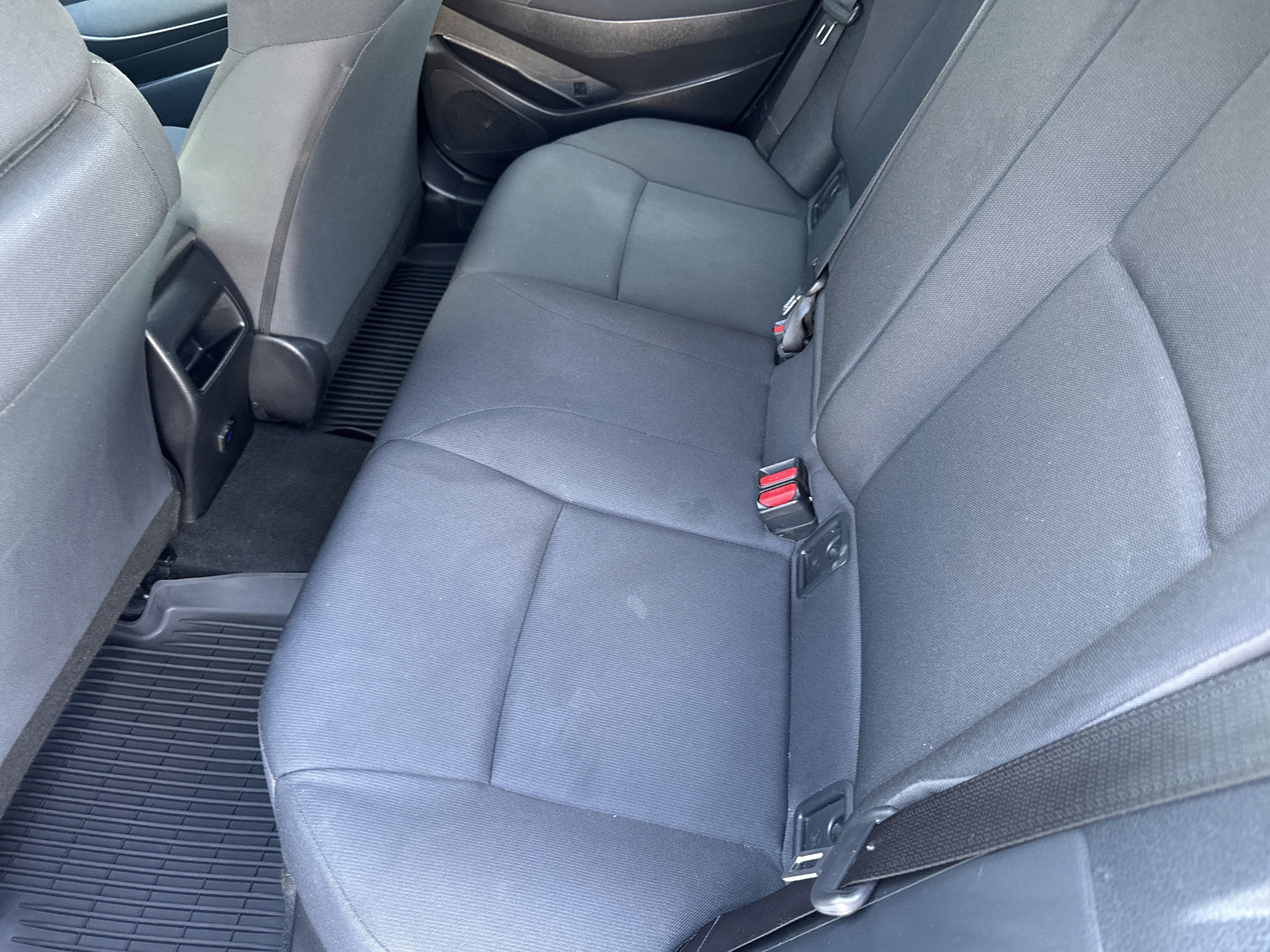 Used 2022 Toyota Corolla LE FWD image 24