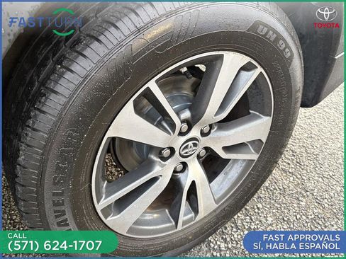Used 2018 Toyota RAV4 XLE w/ Plus Extra Value Package image 24