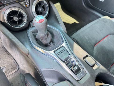 Used 2017 Chevrolet Camaro ZL1 RWD image 20