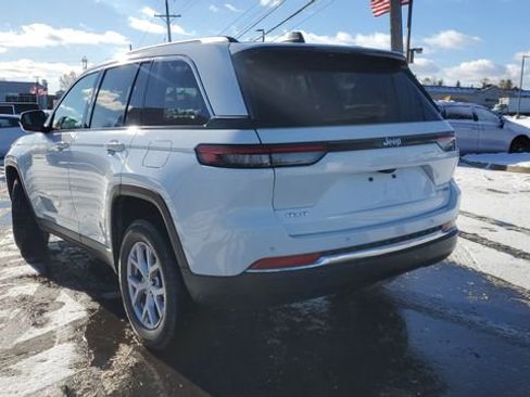 Certified 2022 Jeep Grand Cherokee Limited image 32