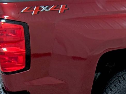 Used 2018 Chevrolet Silverado 1500 LT w/ All Star Edition image 13