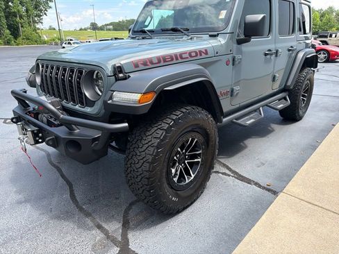 Used 2024 Jeep Wrangler Unlimited Rubicon w/ XTREMEE 35" Tire Package AWD/4WD image 3