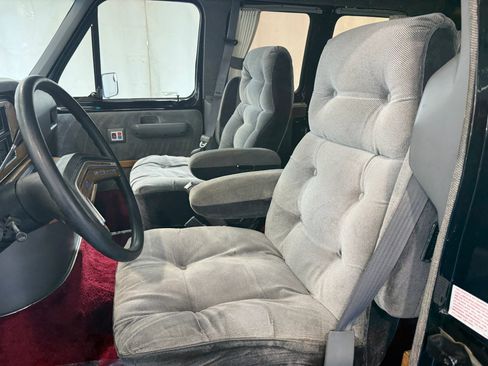 Used 1988 Ford E-150 and Econoline 150 RWD image 15