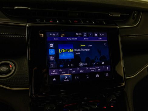 New 2025 Jeep Grand Cherokee Altitude w/ Trailer Tow Package image 24