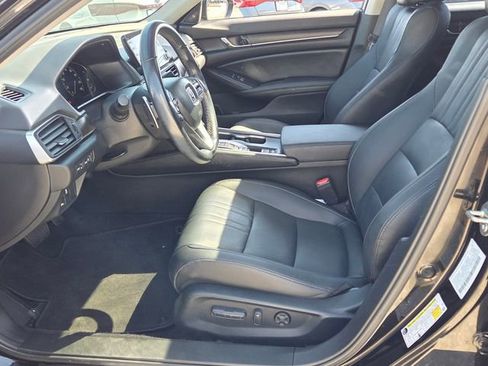 Used 2021 Honda Accord Touring image 5