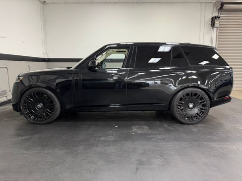 Used 2023 Land Rover Range Rover Long Wheelbase Autobiography AWD/4WD image 9