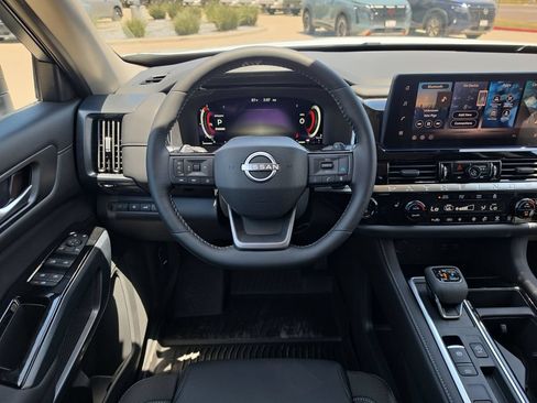 New 2026 Nissan Pathfinder SL FWD image 12