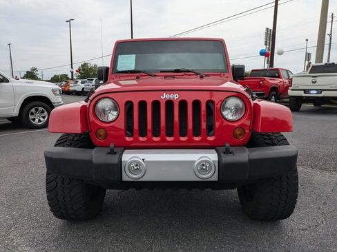 Used 2012 Jeep Wrangler Unlimited Sahara AWD/4WD image 9