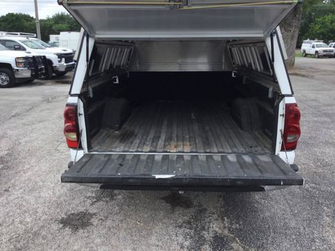 Used 2006 Chevrolet Silverado 1500 W/T RWD image 10