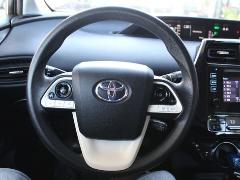 Used 2017 Toyota Prius Four FWD image 23