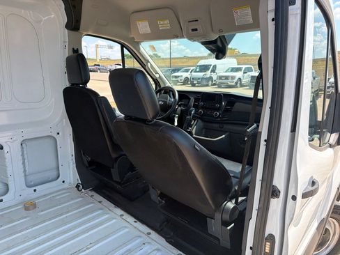 Used 2025 Ford Transit 250 148 Medium Roof RWD image 10