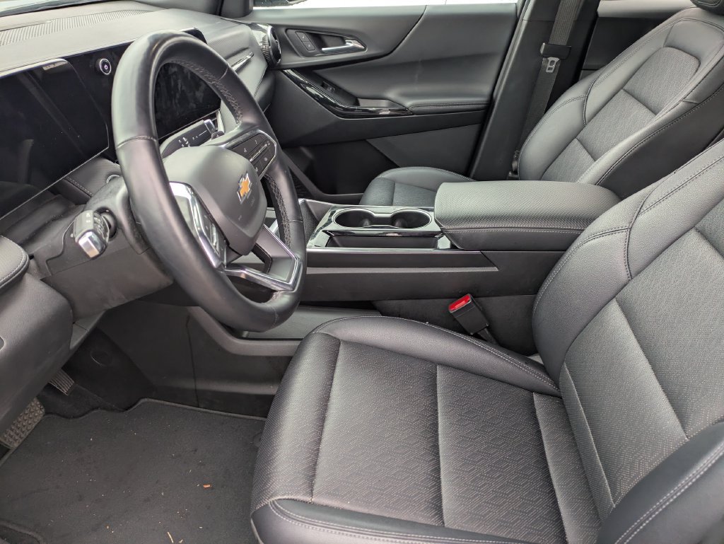 Used 2025 Chevrolet Equinox LT w/ Convenience Package II AWD/4WD image 12