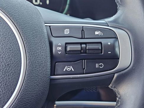 Certified 2024 Kia Sportage EX image 22