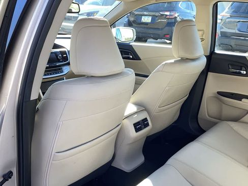 Used 2015 Honda Accord EX-L image 18