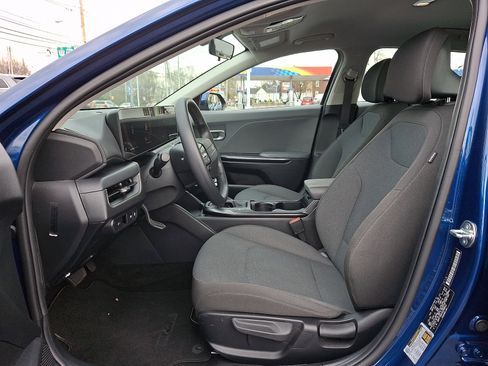 Used 2025 Kia K4 LXS image 13