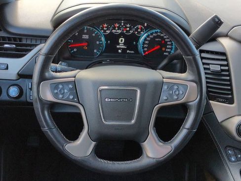 Used 2019 GMC Yukon Denali w/ Denali Ultimate Package image 25