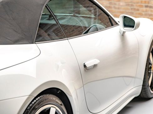 Used 2024 Porsche 911 Cabriolet image 21