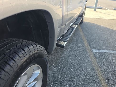 Used 2022 RAM 1500 Laramie AWD/4WD image 7
