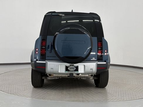 Used 2025 Land Rover Defender 110 S AWD/4WD image 10