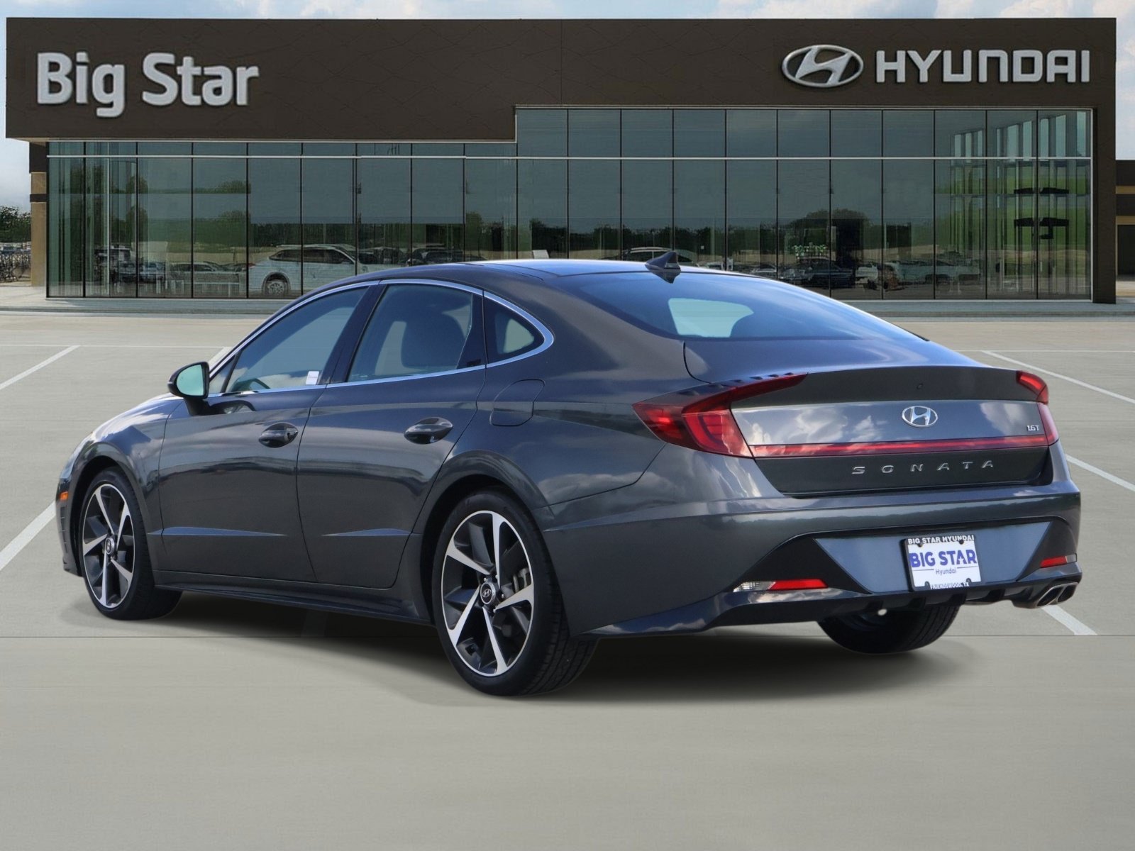 Used 2022 Hyundai Sonata SEL Plus w/ Cargo Package FWD image 3