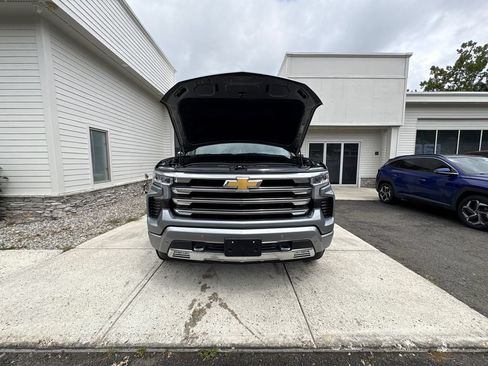 Used 2023 Chevrolet Silverado 1500 High Country w/ Technology Package AWD/4WD image 57