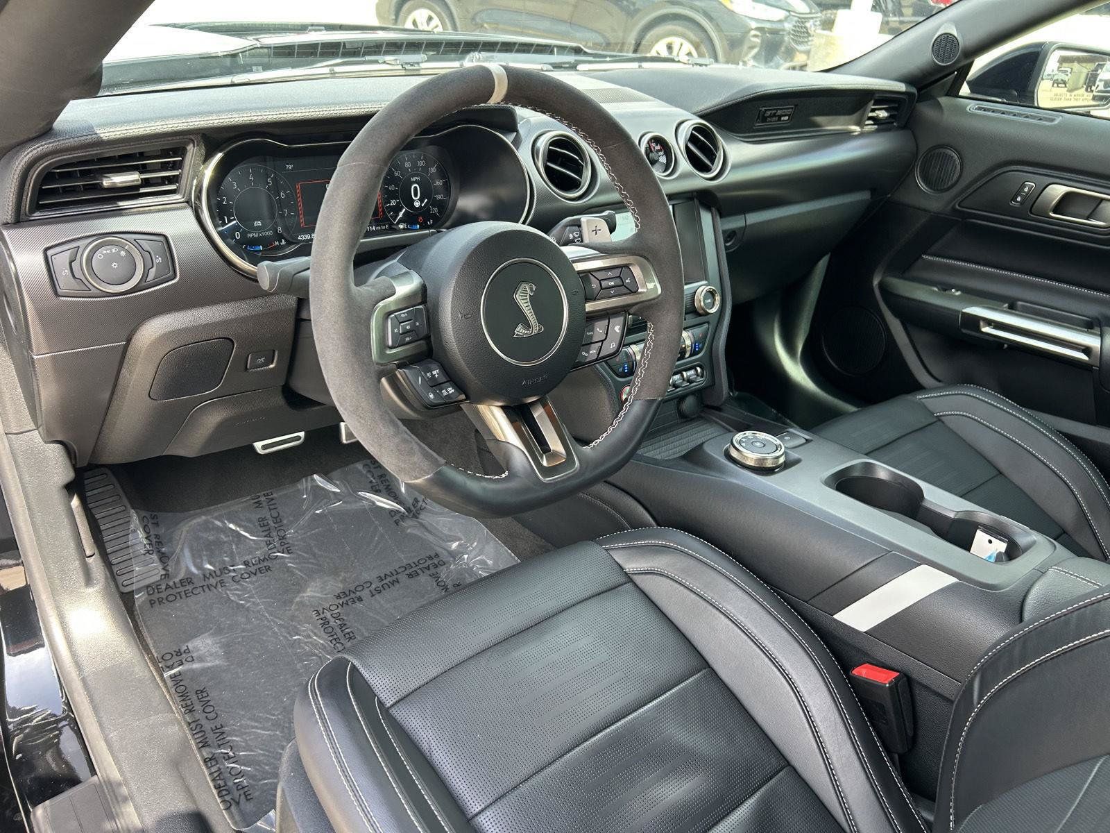 Used 2022 Ford Mustang Shelby GT500 w/ Technology Package RWD image 11