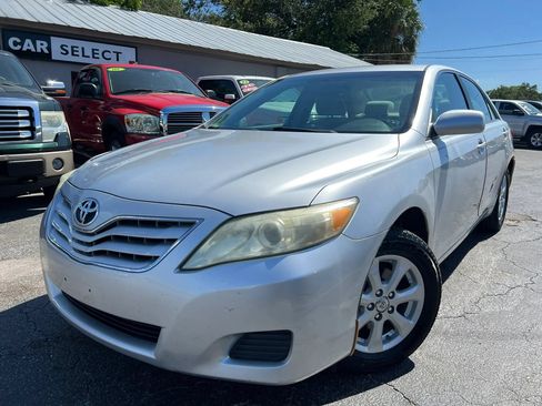 Used 2011 Toyota Camry LE w/ LE Extra-Value Pkg FWD image 1