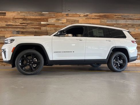 New 2026 Jeep Grand Cherokee L Limited w/ Limited Altitude Package AWD/4WD image 50