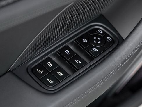 Certified 2026 Porsche Panamera GTS AWD/4WD image 21