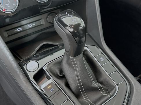 Certified 2023 Volkswagen Taos S FWD image 27