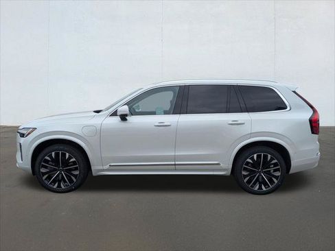 New 2026 Volvo XC90 T8 Plus w/ Protection Package AWD/4WD image 3