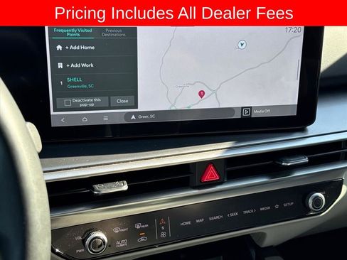 Certified 2024 Kia Sorento S w/ Panoramic Sunroof Package FWD image 21
