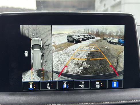 Used 2022 GMC Yukon SLT w/ SLT Premium Package image 20