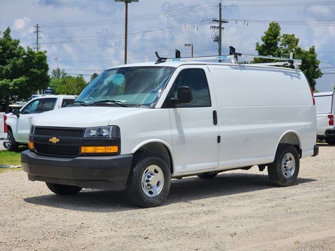 New 2025 Chevrolet Express 2500 w/ Driver Convenience Package image 6