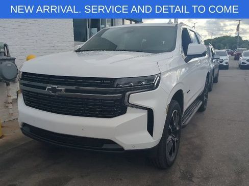 Used 2022 Chevrolet Tahoe RST w/ Luxury Package AWD/4WD image 11