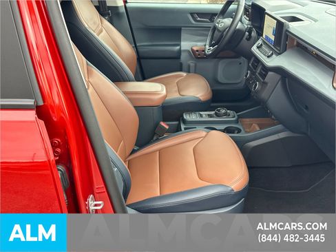 Used 2023 Ford Maverick Lariat w/ Lariat Luxury Package image 17