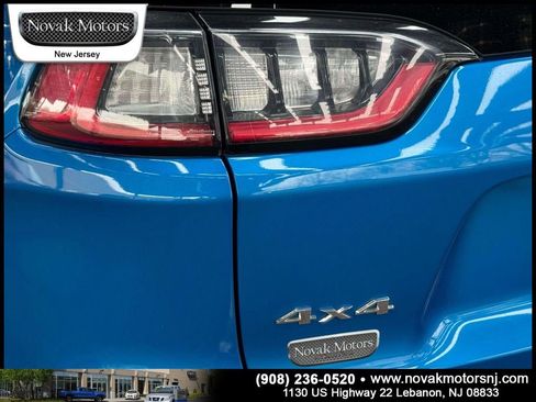 Used 2022 Jeep Cherokee Limited w/ Elite Package image 12