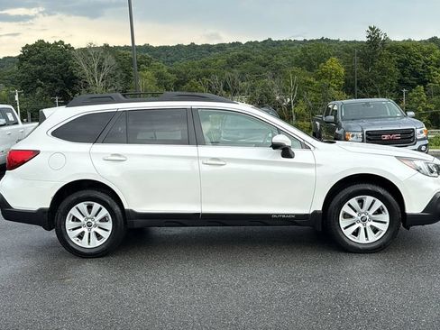 Used 2019 Subaru Outback 2.5i Premium w/ Popular Package #2 AWD/4WD image 5
