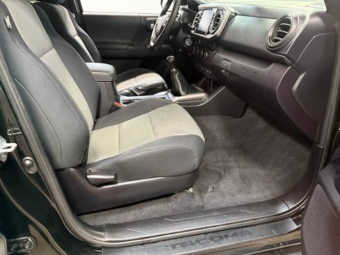 Used 2021 Toyota Tacoma TRD Off-Road w/ Technology Package image 63