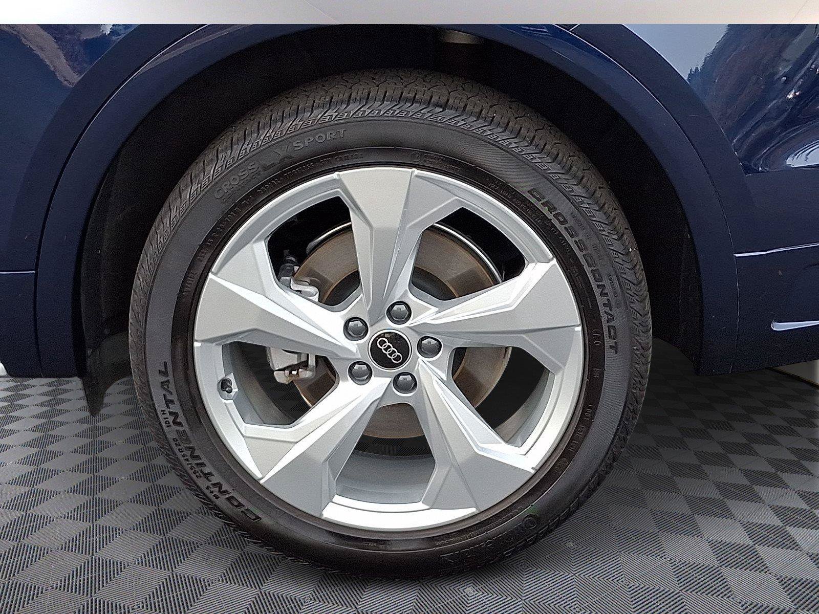 Used 2024 Audi Q5 2.0T Premium Plus w/ Premium Plus Package AWD/4WD image 6