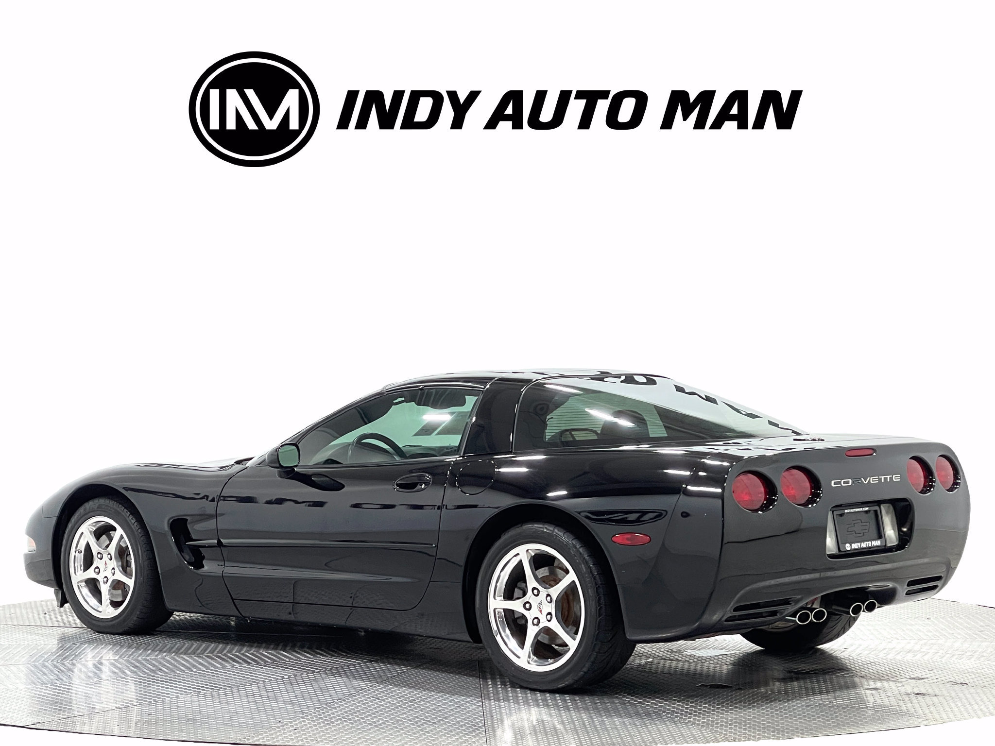 Used 2004 Chevrolet Corvette Coupe w/ Preferred Equipment Group RWD image 6