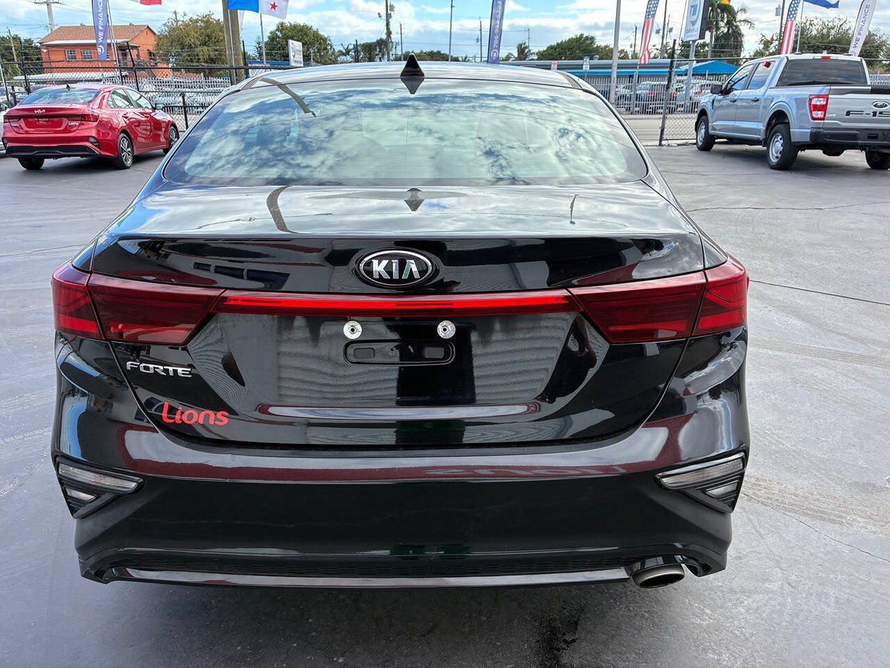 Used 2019 Kia Forte LXS FWD image 6