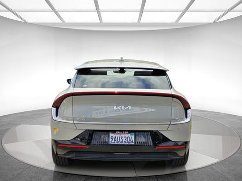 Used 2022 Kia EV6 Wind RWD image 5