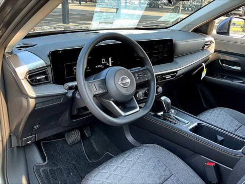 New 2025 Nissan Kicks SV image 8